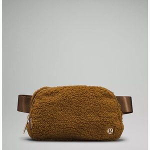 Lululemon Everywhere Belt Bag 1L Fleece